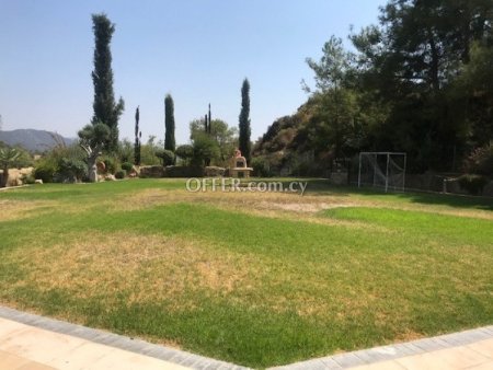5 Bed Detached House for sale in Apsiou, Limassol - 1