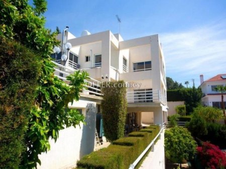 6 Bed Detached House for sale in Agios Tychon, Limassol