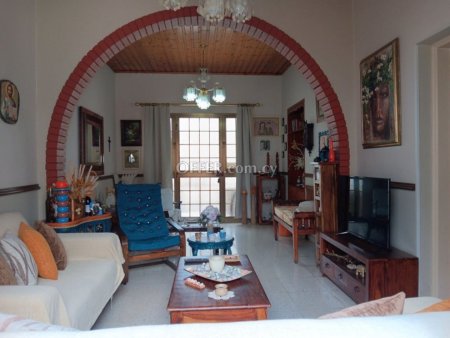 2 Bed Bungalow for sale in Agia Trias, Limassol
