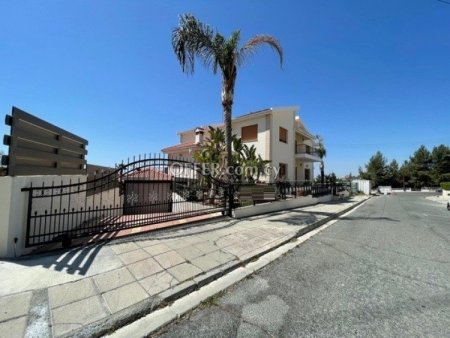 5 Bed Detached House for sale in Agios Athanasios, Limassol