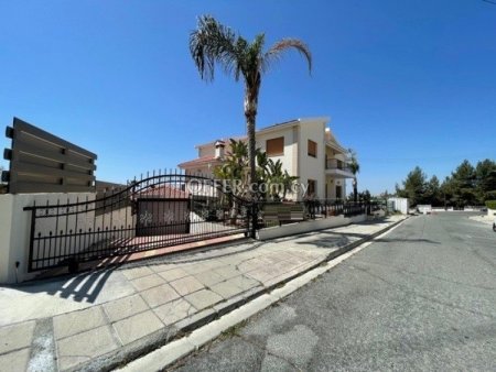 5 Bed Detached House for sale in Agios Athanasios, Limassol - 1