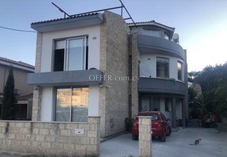 4 Bed Detached House for rent in Agios Athanasios, Limassol - 1