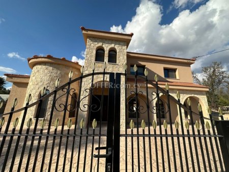 3 Bed Detached Villa for rent in Paramytha, Limassol