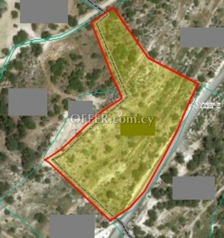 Field for sale in Mousere, Paphos