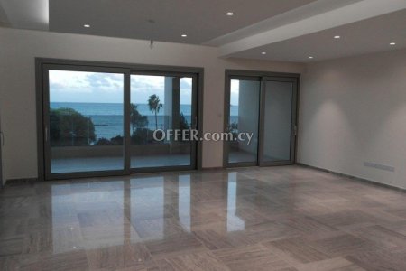 3 Bed Apartment for sale in Agios Tychon, Limassol