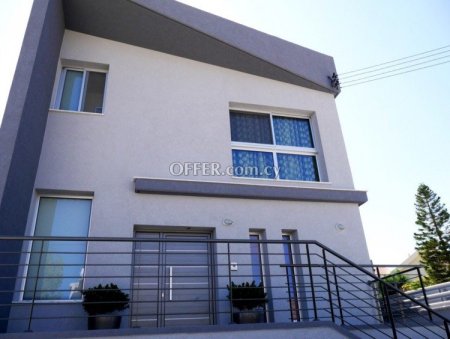 3 Bed Detached House for sale in Palodeia, Limassol