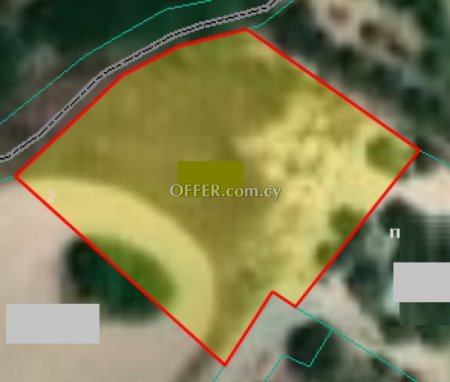 Agricultural Field for sale in Pentakomo, Limassol