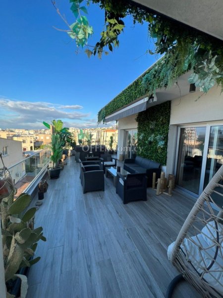 2 Bed Apartment for sale in Mesa Geitonia, Limassol