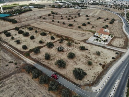 Field for sale in Athienou, Larnaca