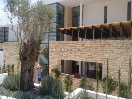 4 Bed Detached House for sale in Peyia, Paphos - 1