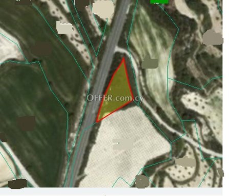 Field for sale in Kallepia, Paphos