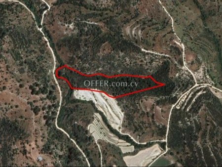 Field for sale in Mousere, Paphos