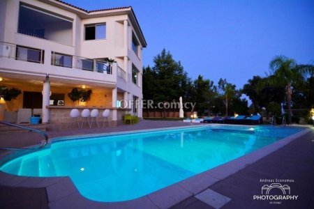 8 Bed Detached House for sale in Tala, Paphos