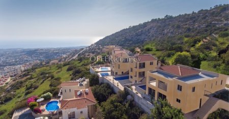 5 Bed Detached House for sale in Peyia, Paphos