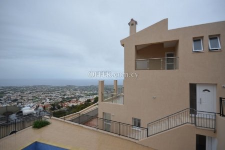 6 Bed Detached House for sale in Peyia, Paphos