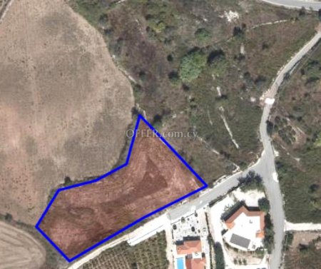 Field for sale in Kathikas, Paphos - 1