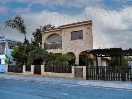5 Bed House for Sale in Oroklini, Larnaca