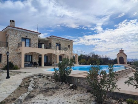 5 Bed Detached Villa for sale in Thrinia, Paphos