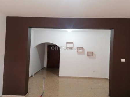 New For Sale €185,000 Apartment 3 bedrooms, Larnaka (Center), Larnaca Larnaca - 11