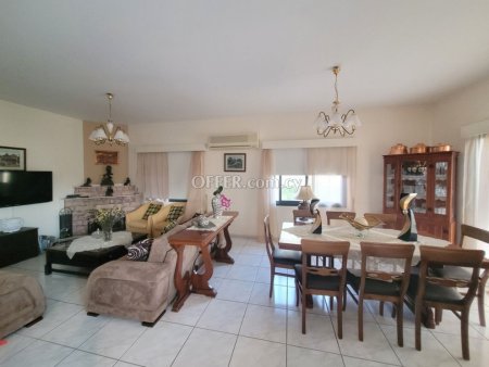 4 Bed Semi-Detached House for sale in Palodeia, Limassol - 11
