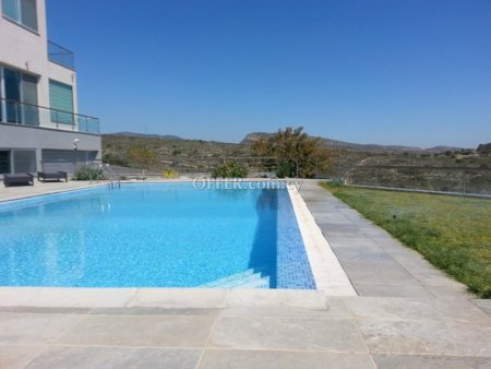 4 Bed Detached House for rent in Agios Athanasios, Limassol - 2