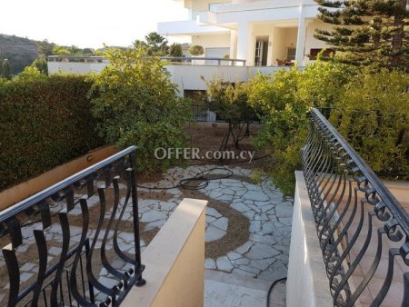 7 Bed Detached House for rent in Agios Tychon, Limassol - 11