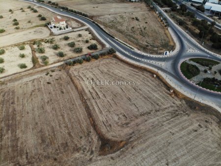 Field for sale in Athienou, Larnaca - 2