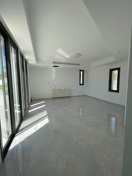 4 Bed Detached Villa for rent in Kalogyros, Limassol - 11
