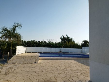 4 Bed Detached House for rent in Peyia, Paphos - 11