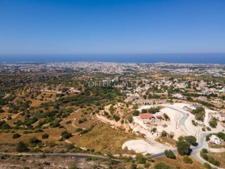 Residential Field for sale in Mesa Chorio, Paphos - 2