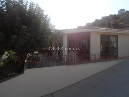3 Bed Bungalow for sale in Finikaria, Limassol - 10
