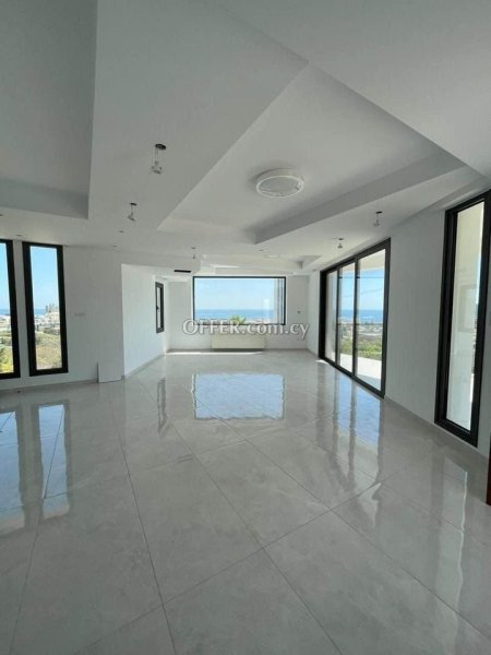 4 Bed Detached Villa for rent in Kalogyros, Limassol - 10