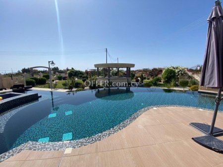 4 Bed Detached House for sale in Sea Caves, Paphos - 10