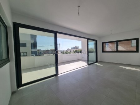 Contemporary new two bedroom apartment in Germasogeia tourist area - 8