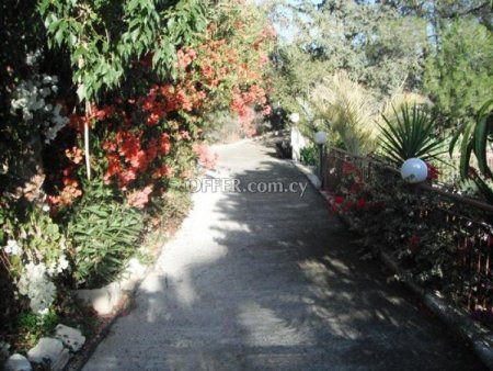 4 Bed Detached House for sale in Agios Tychon, Limassol - 9