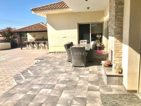 4 Bed Detached House for sale in Paramali, Limassol - 9