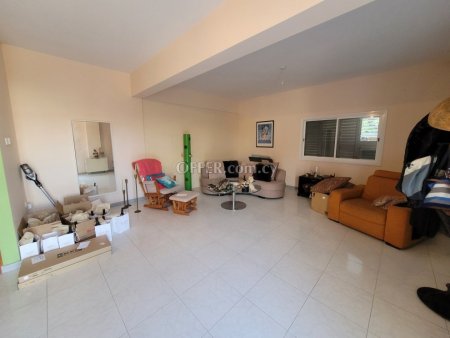 4 Bed Detached House for sale in Trachoni, Limassol - 9