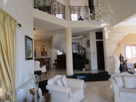 5 Bed Detached House for rent in Mesa Geitonia, Limassol - 9