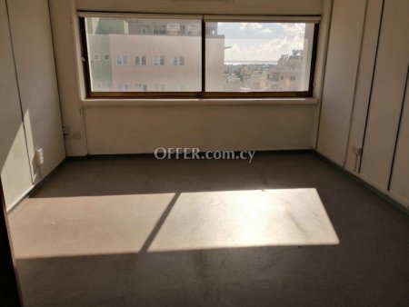 Commercial Building for rent in Agia Zoni, Limassol - 9