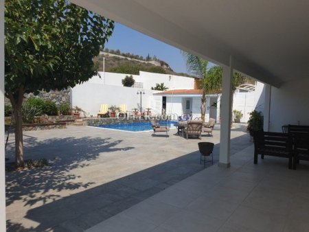 4 Bed Detached House for rent in Pyrgos - Tourist Area, Limassol - 8