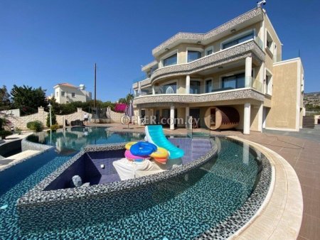4 Bed Detached House for sale in Sea Caves, Paphos - 8