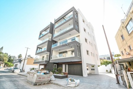 2 Bed Apartment for Sale in Chrysopolitissa, Larnaca - 2