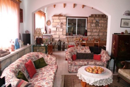 4 Bed Detached House for sale in Agios Tychon, Limassol - 4