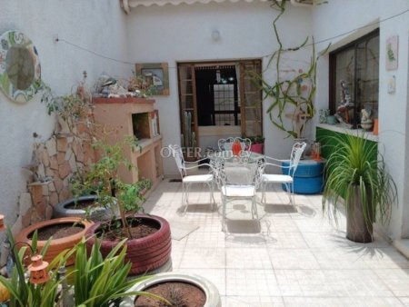 2 Bed Bungalow for sale in Agia Trias, Limassol - 3