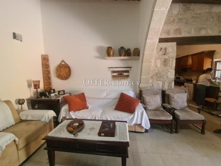 2 Bed Detached House for rent in Giolou, Paphos - 4