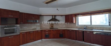 New For Sale €460,000 House 4 bedrooms, Detached Pallouriotissa Nicosia - 3