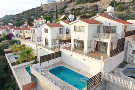 Villa For Rent in Peyia, Paphos - DP3884