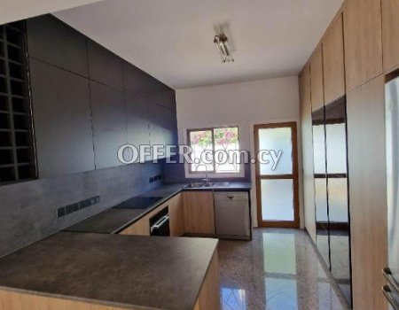 5 Bedroom House near Parklane hotel - 4