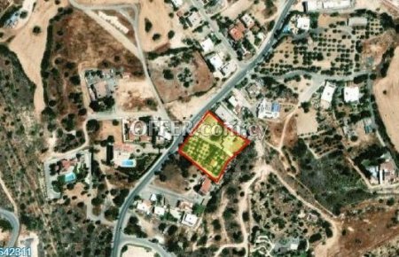 1000 SQM PLOT IN AGIOS TYCHONAS - 1