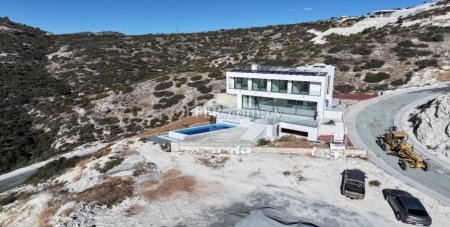 Καινούργιο Πωλείται €4,500,000 Σπίτι Ανεξάρτητο Άγιος Τύχωνας Λεμεσός - 1